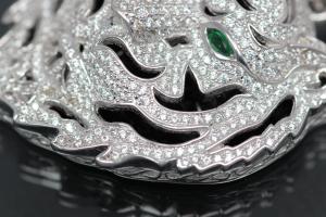 aLEm Pendant Tiger of Jungle 925/- Silver rhodium plated with round white and navett green emerald Zirconia,