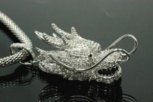 aLEm Drachenkopf Anhänger Dragon of Soul 925/- Silber rhodiniert mit Zirkonia