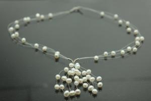 aLEm white Freshwater Pearl Necklace 