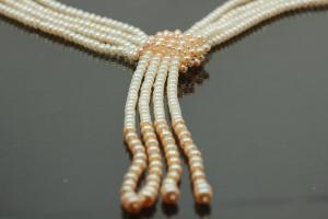 aLEm Freshwater Pearl Necklace 