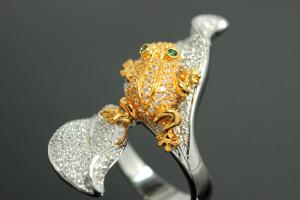 aLEm Ring Golden Poison Frog 925/- Silver rhodium plated / partially gold plated, with white/green Cubic Zirconia